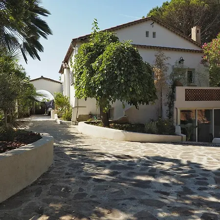 Apartman Terra Cotta Pres De La *